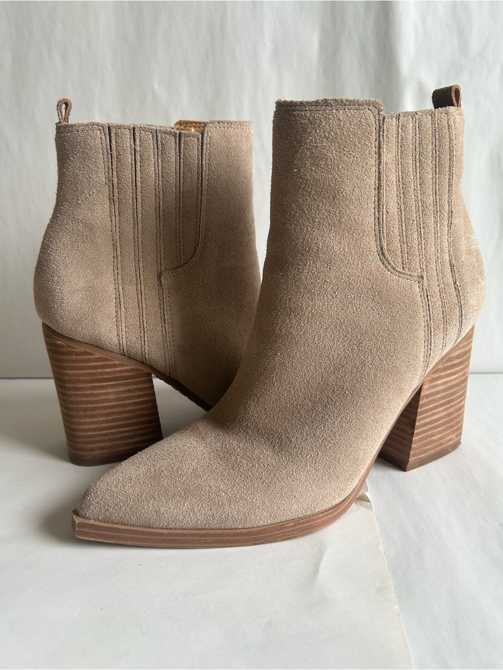 Alva Pointy Toe Leather Bootie
Marc Fisher